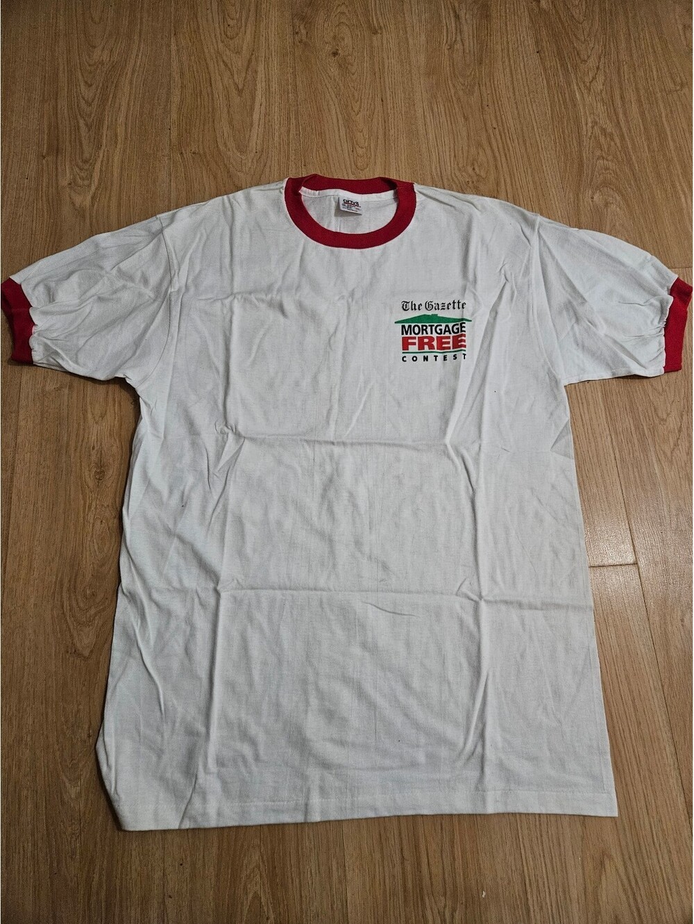 Anvil Pre-Shrunk White T-Shirt with Red Collar and Sleeve XL